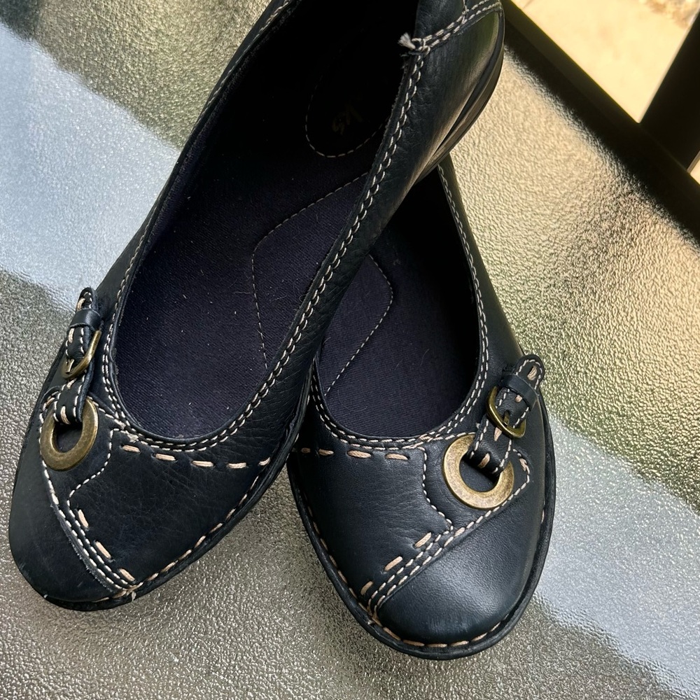 Clark’s Navy Leather Flats